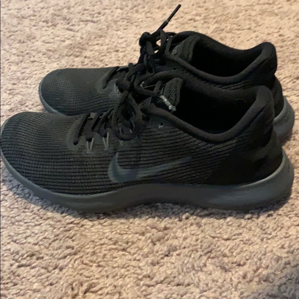Woman’s Nike Flex